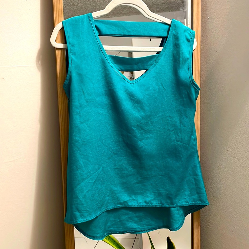 Green top.